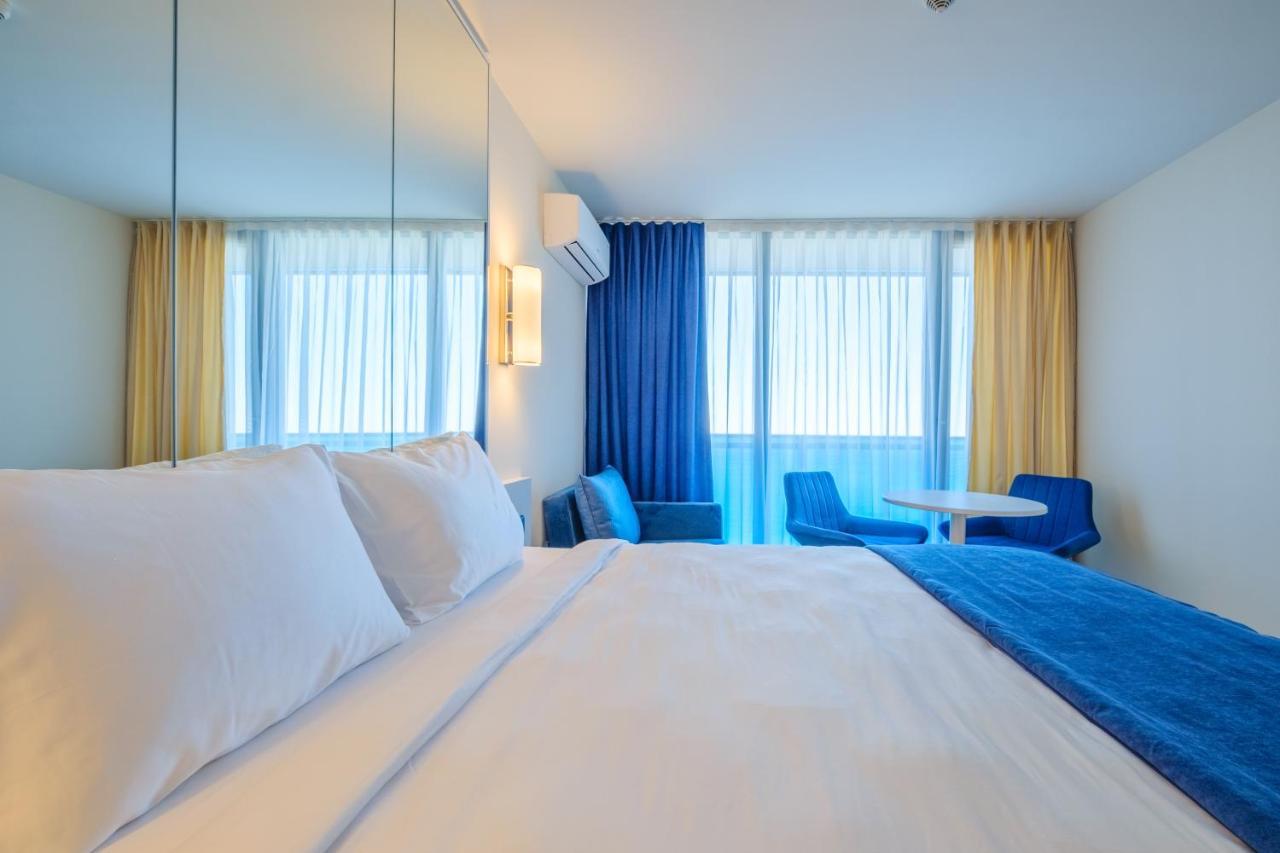 Orbi City Hotel Official D Block Batumi Esterno foto