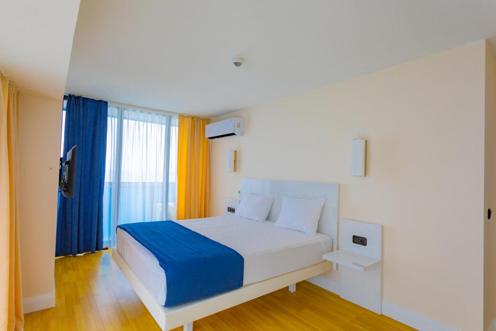 Orbi City Hotel Official D Block Batumi Esterno foto